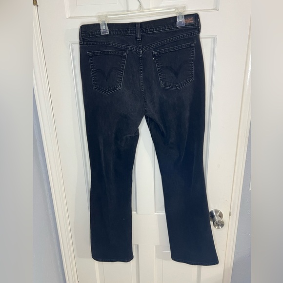 Levi's Classic Black Straight Leg Women's Jeans - Picture 2 of 4